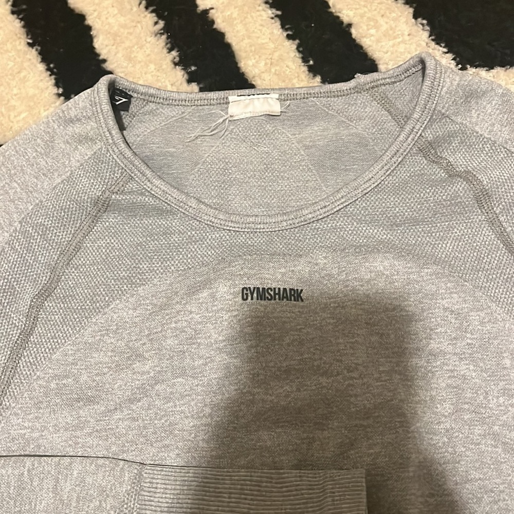 crop top - Picture 2 of 4